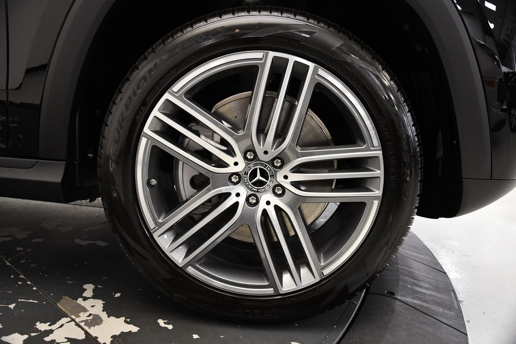 Thumbnail: 2025 Mercedes-Benz GLS - 16