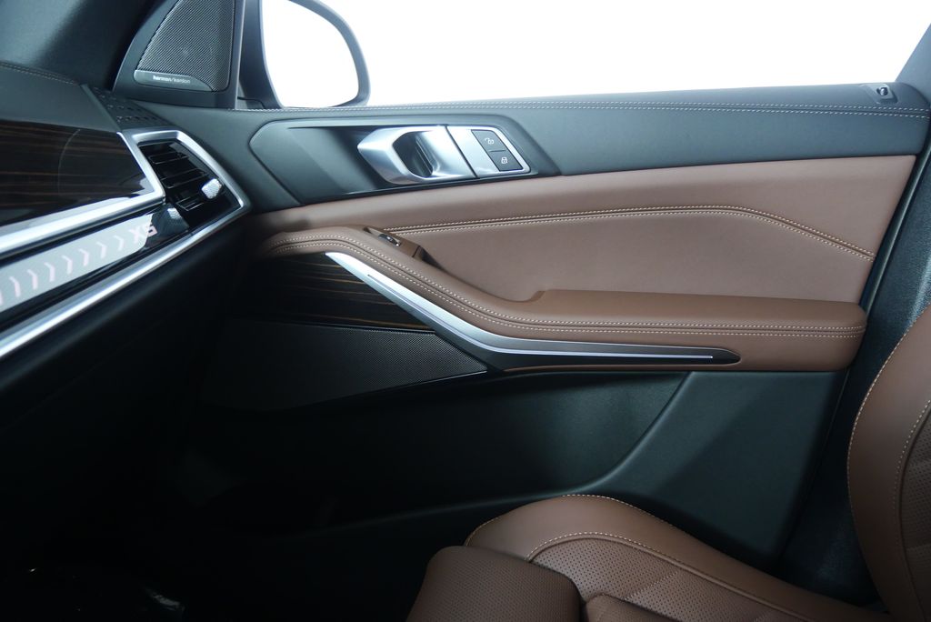Thumbnail: 2026 BMW X5 - 23