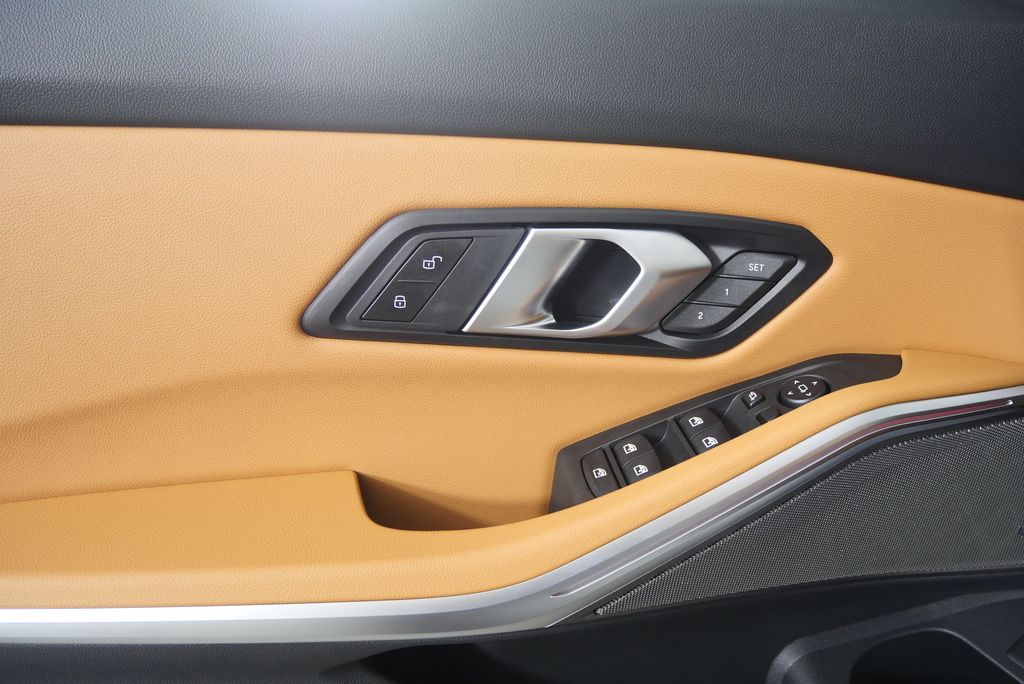 Thumbnail: 2026 BMW 3 Series - 10