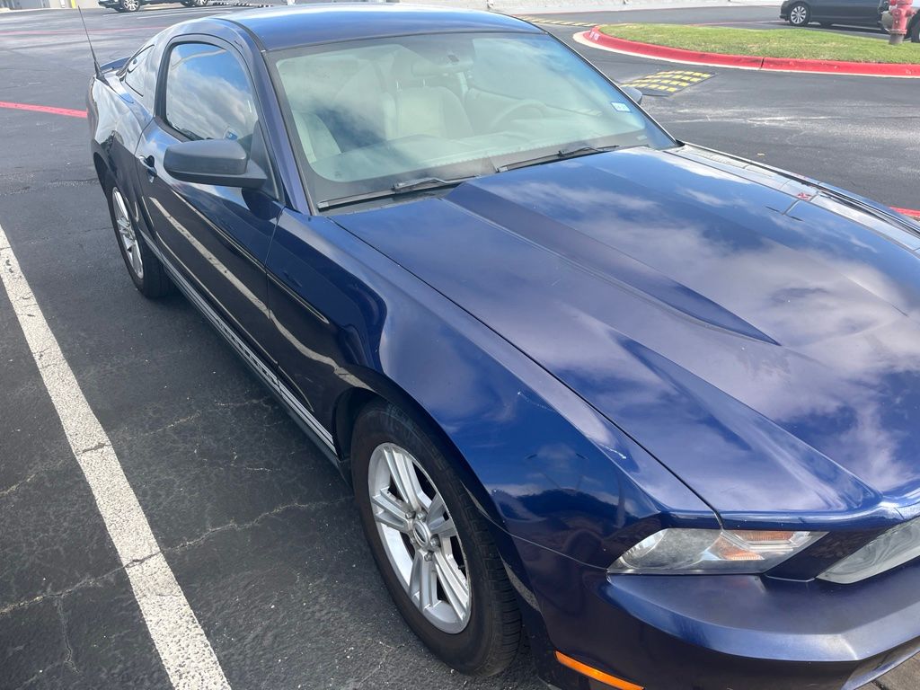Thumbnail: 2011 Ford Mustang - 3