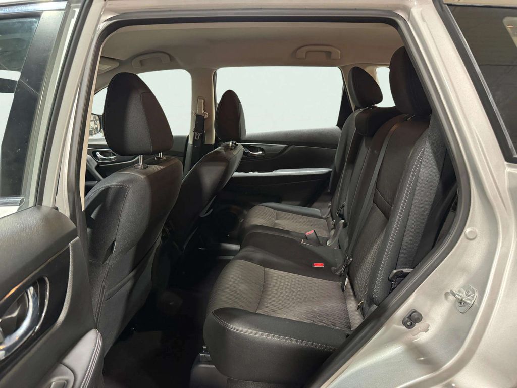 Used 2017 Brilliant Silver Nissan S image 22