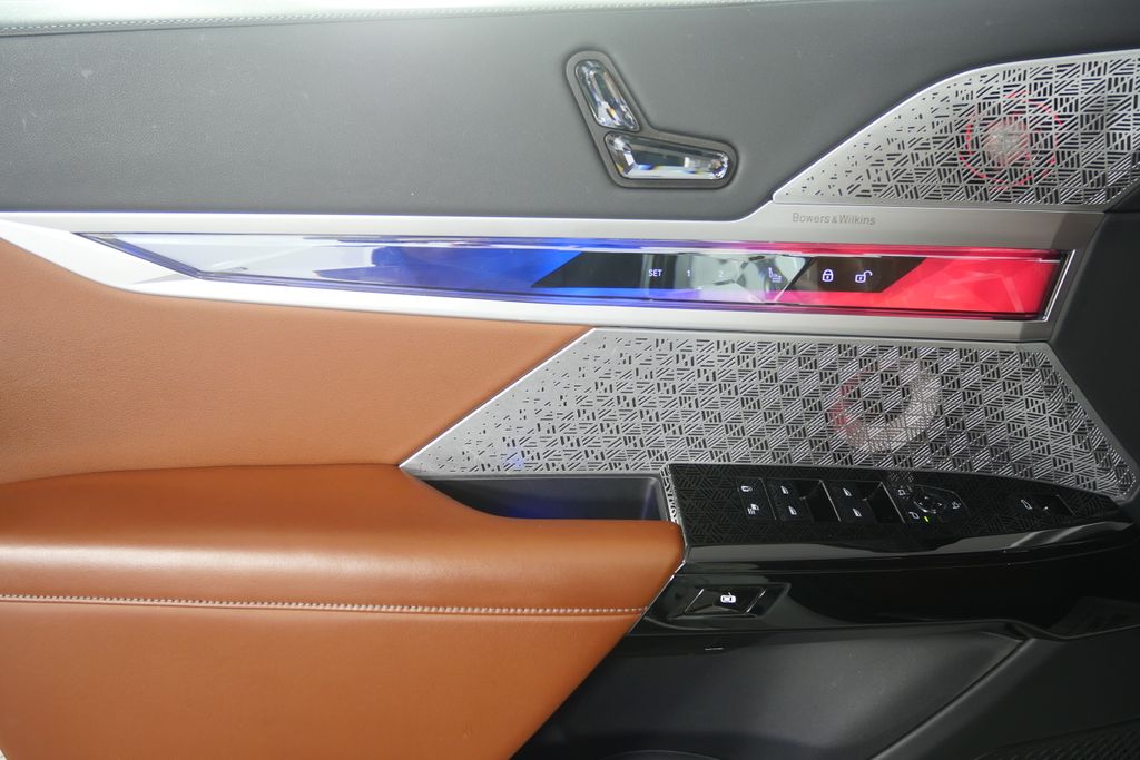 Thumbnail: 2023 BMW 7 Series - 8