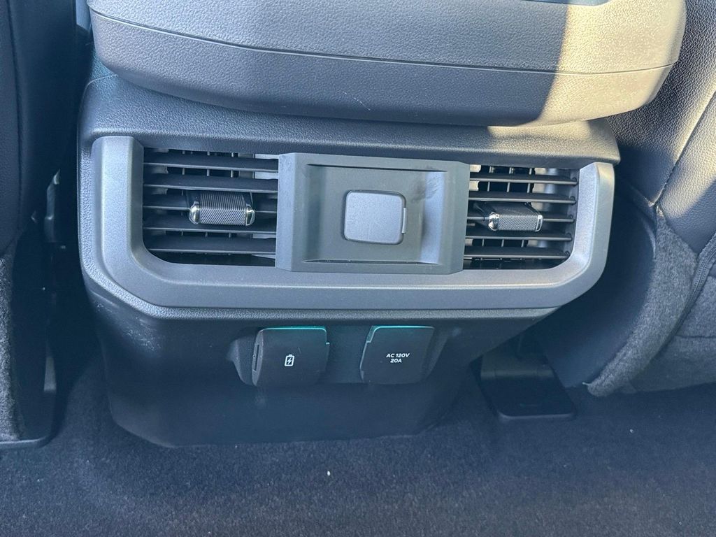 New 2026 Star White Metallic Tri-Coat Ford Lariat image 11