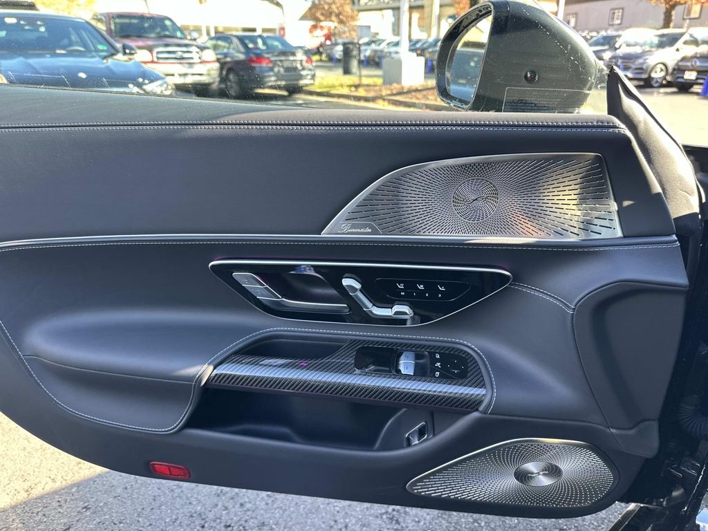 Thumbnail: 2025 Mercedes-Benz AMG GT - 16