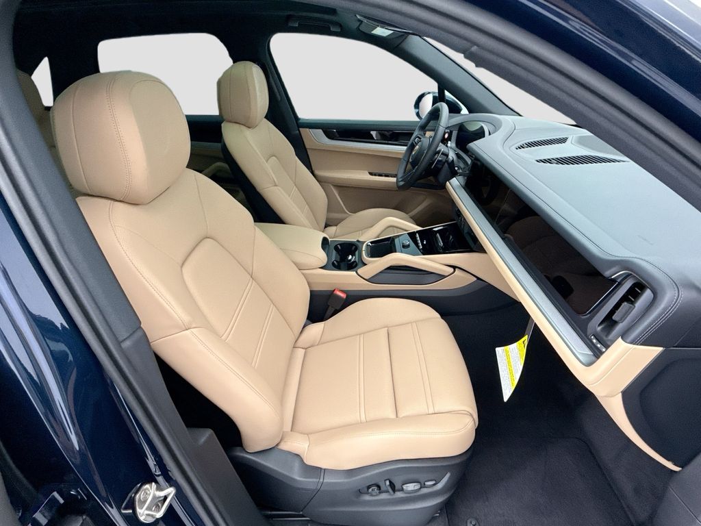 Thumbnail: 2026 Porsche Cayenne - 21