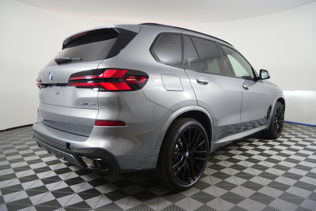 Thumbnail: 2026 BMW X5 - 3