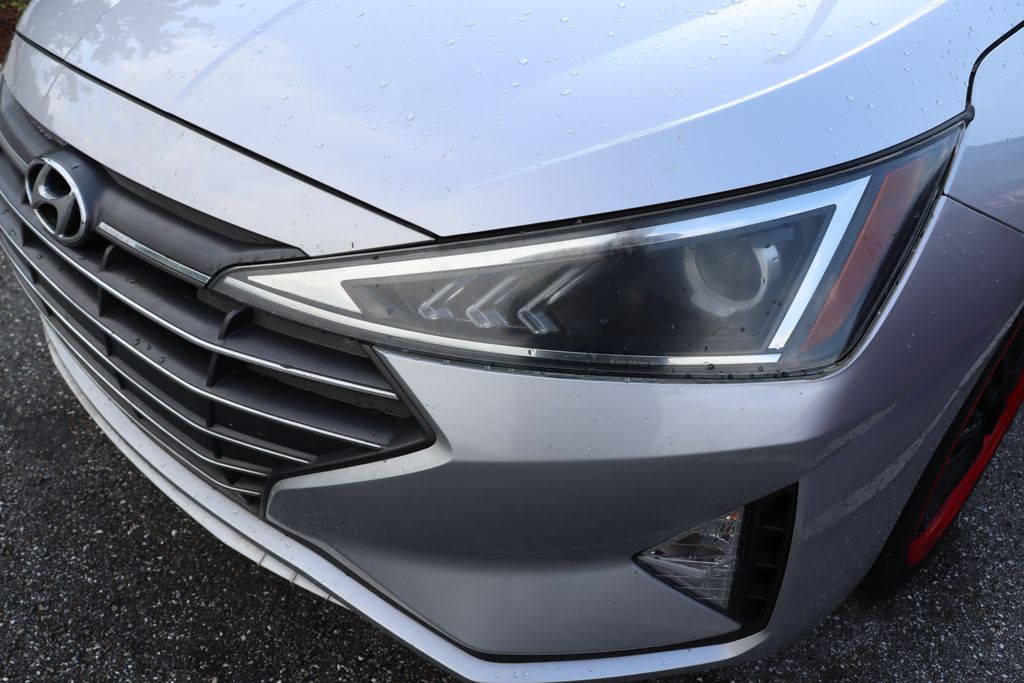 2019 Hyundai Elantra SE 3