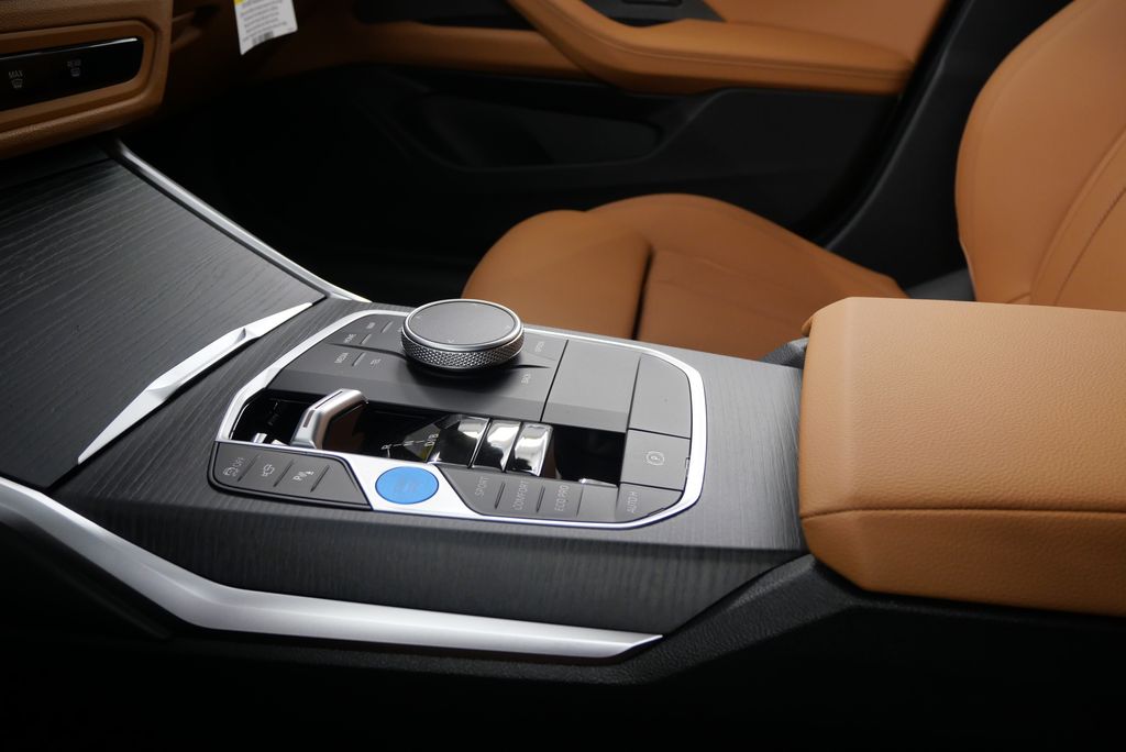 2025 BMW i4 eDrive40 25