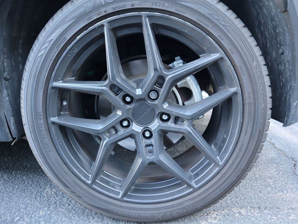 Thumbnail: 2022 Lexus UX - 15