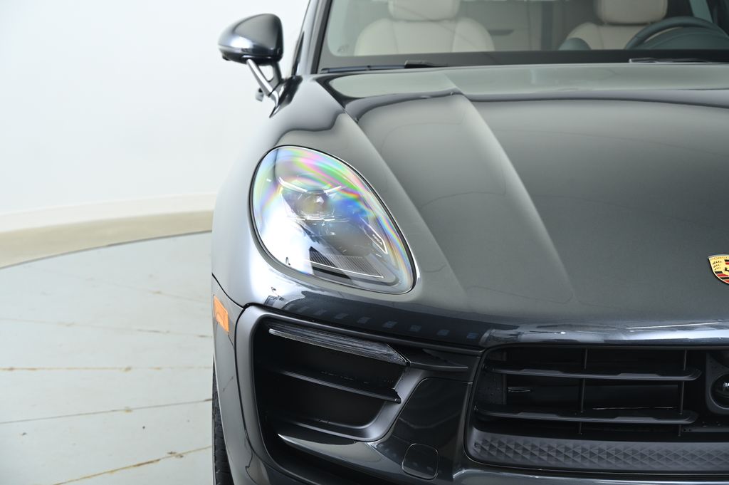 Thumbnail: 2025 Porsche Macan - 11