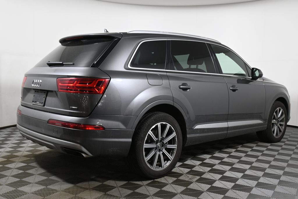 Thumbnail: 2019 Audi Q7 - 7