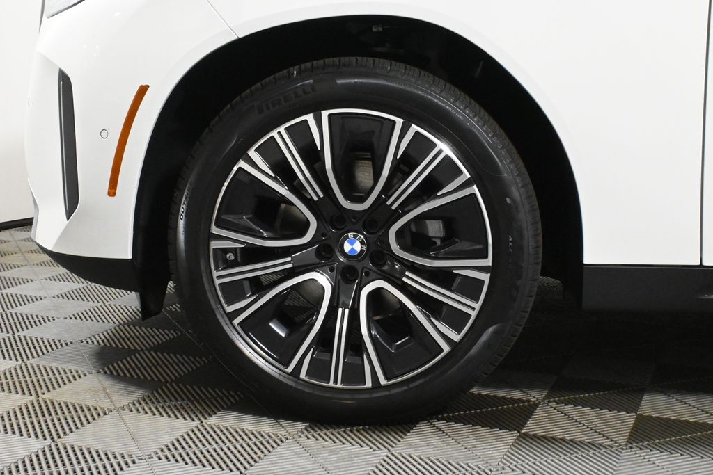 Thumbnail: 2026 BMW X3 - 12