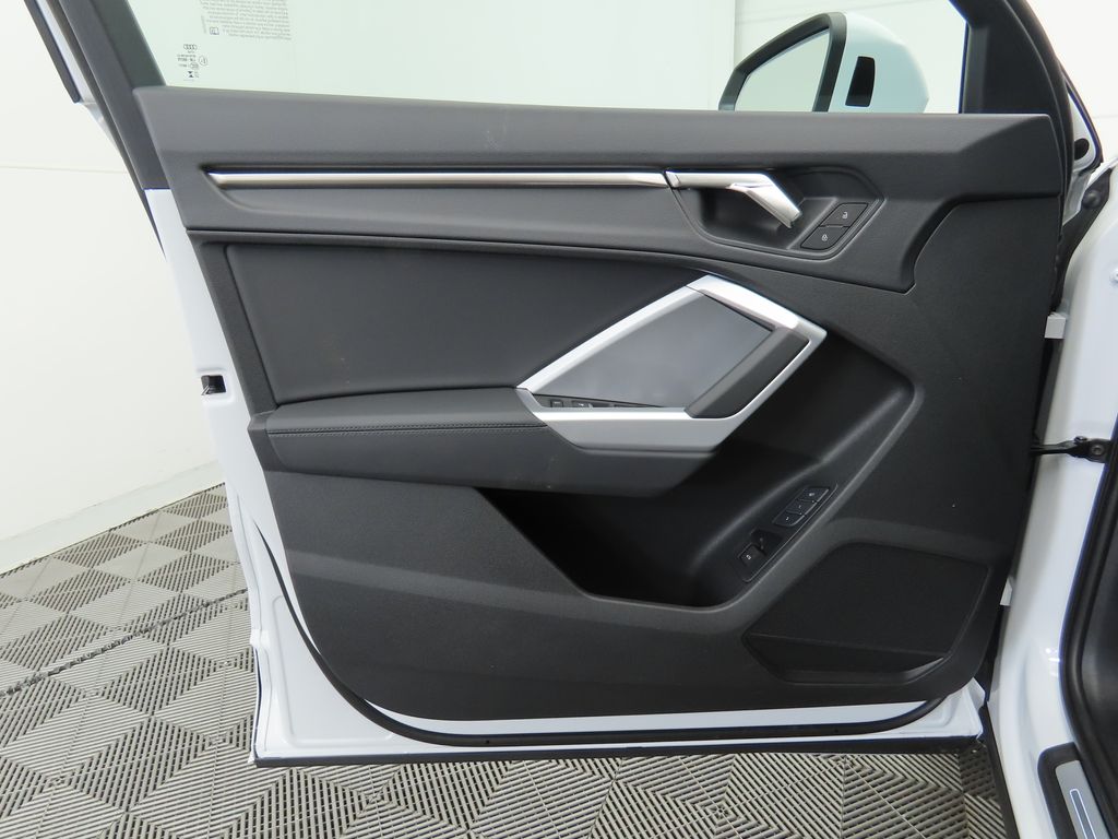 2025 Audi Q3 Premium 25
