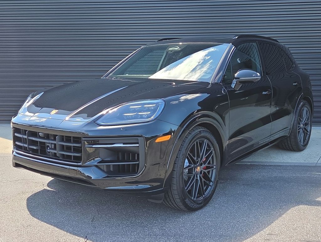 2026 Porsche Cayenne GTS AWD SUV / Crossover All-Wheel Drive 8-Speed Automatic