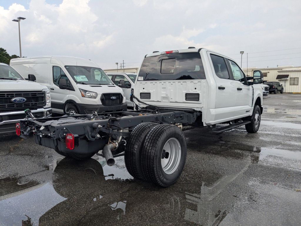 2025 Ford F-350 Super Duty XL