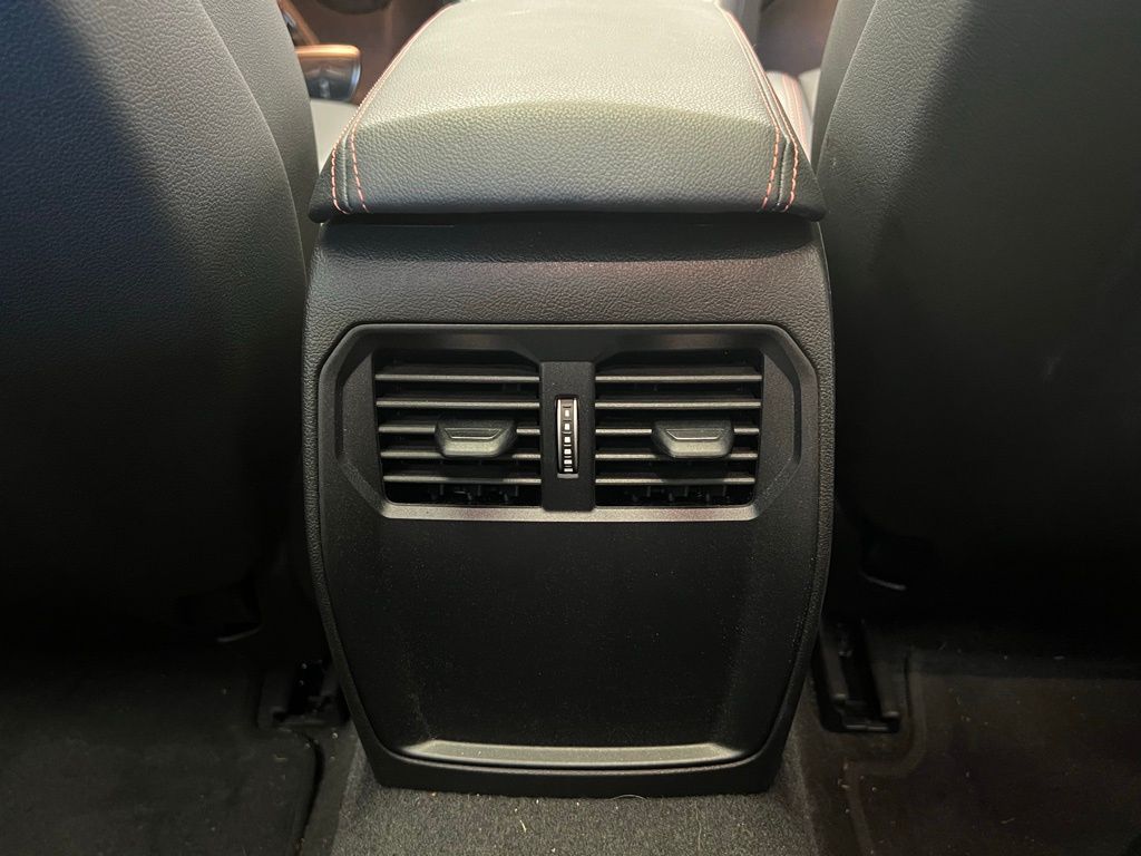 Thumbnail: 2025 BMW M2 - 9