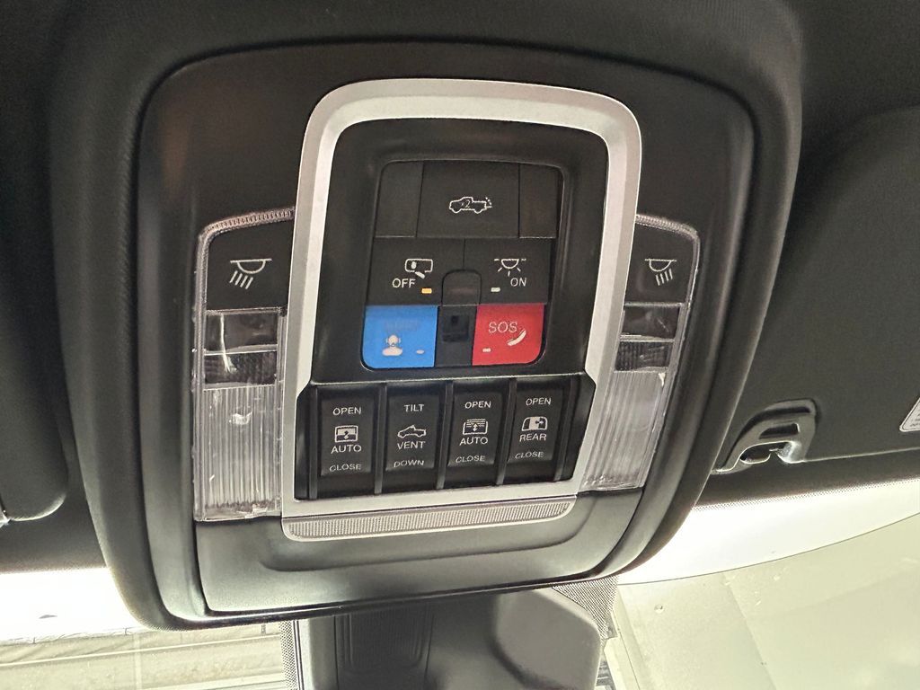 New 2026 Granite Crystal Metallic Clearcoat Ram Laramie image 22