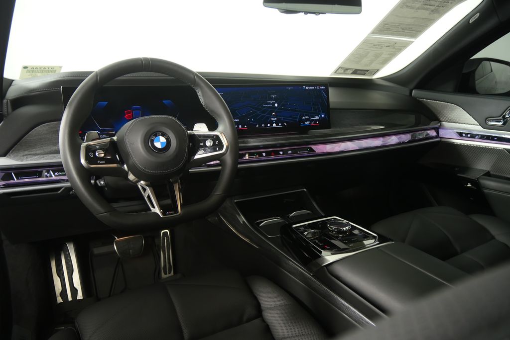 Thumbnail: 2023 BMW 7 Series - 20