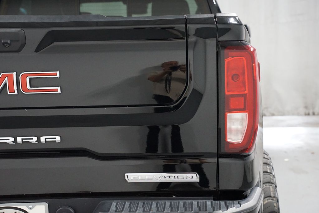 Thumbnail: 2022 GMC Sierra 1500 - 11