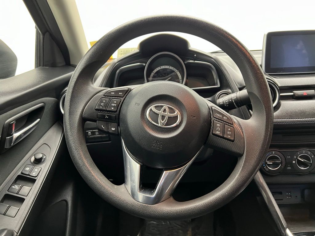 Thumbnail: 2017 Toyota Yaris - 16