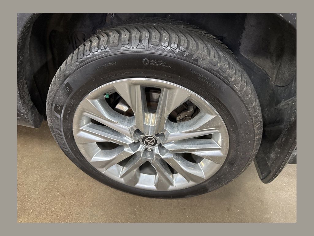 2021 Toyota Highlander Hybrid Limited AWD