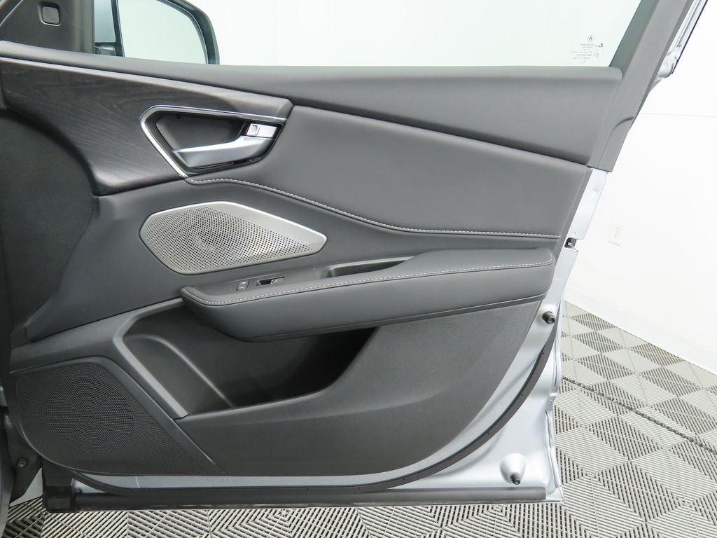 Thumbnail: 2026 Acura RDX - 25