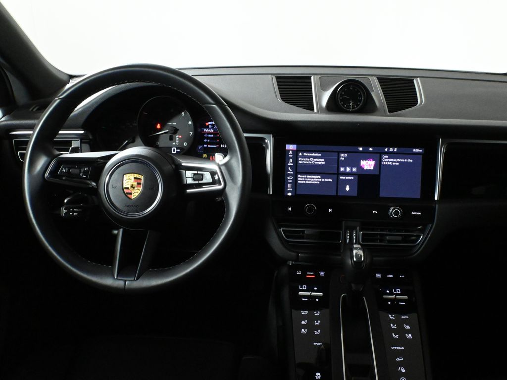 2022 Porsche Macan  19