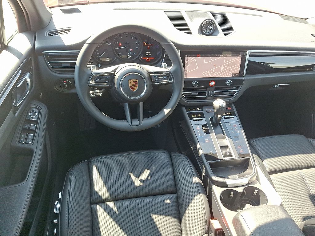 Thumbnail: 2026 Porsche Macan - 13