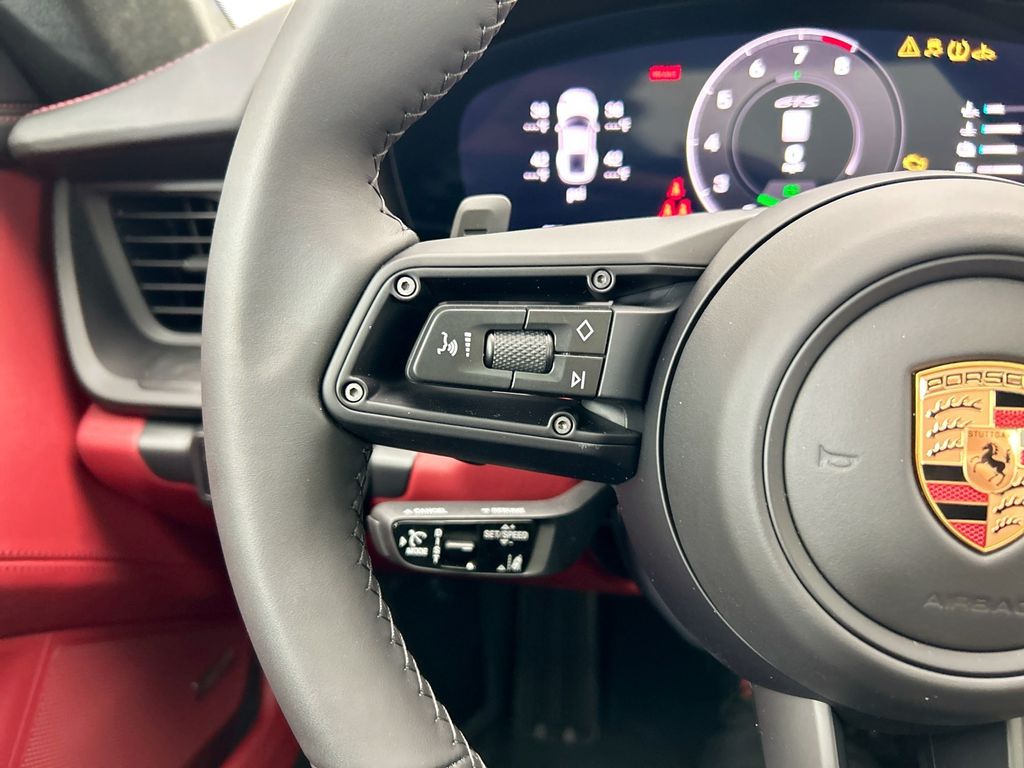 Thumbnail: 2026 Porsche 911 - 14