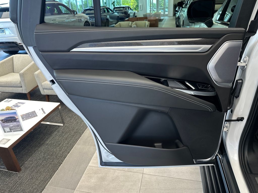 Used Car 2025 Cadillac Escalade  V-series For Sale Under $200,000 In Austin, Texas