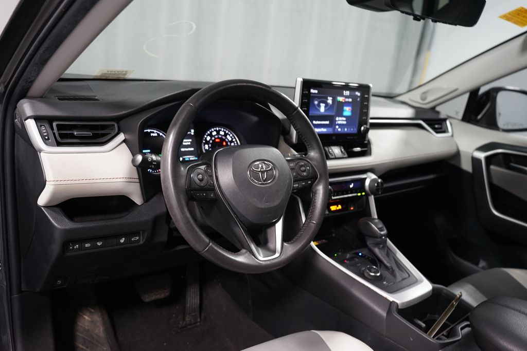 Thumbnail: 2022 Toyota RAV4 - 7