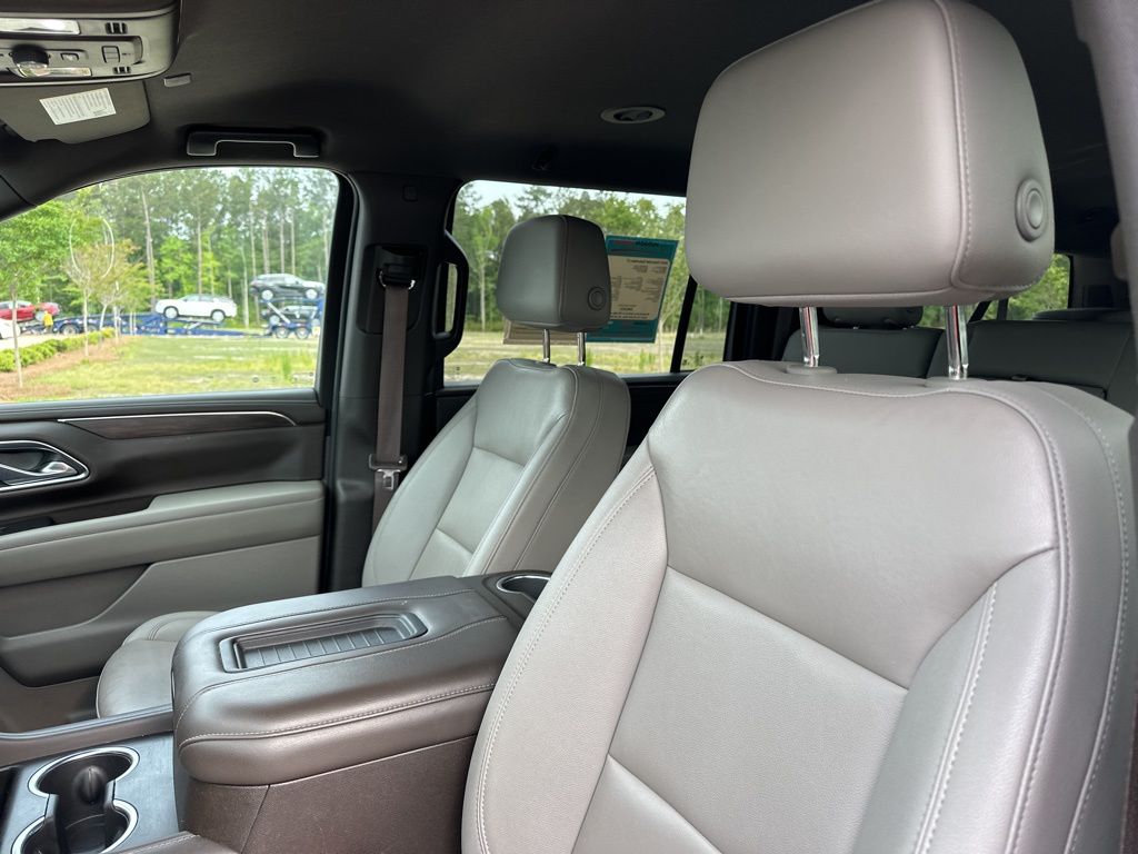 2023 Black Chevrolet Suburban LT RWD SUV