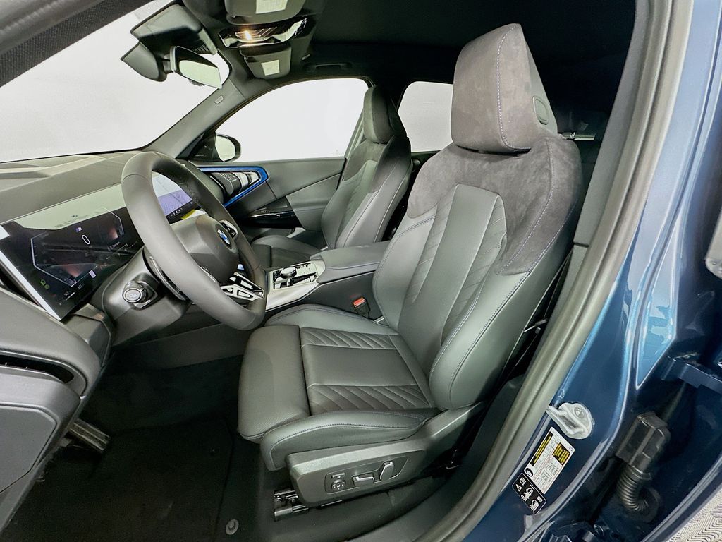 Thumbnail: 2026 BMW X3 - 16