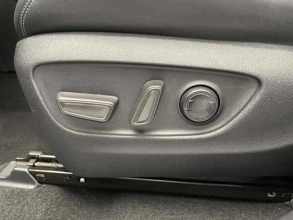 Thumbnail: 2021 Toyota RAV4 - 14