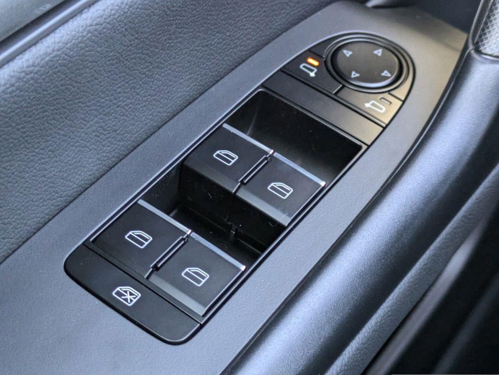2025 Mazda CX-50 Hybrid Preferred photo