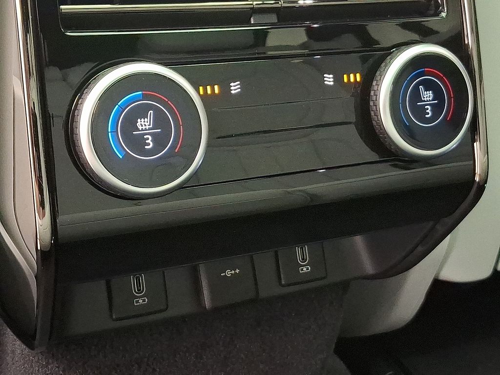 Thumbnail: 2026 Land Rover Range Rover Sport - 7