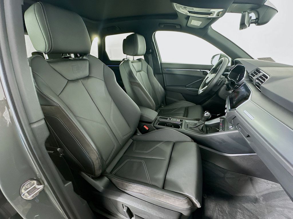 Thumbnail: 2020 Audi Q3 - 29