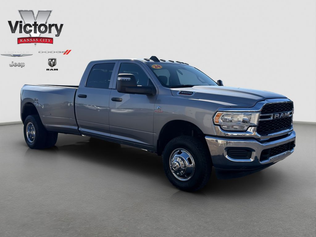 2024 RAM 3500 Tradesman Crew Cab LB DRW 4WD
