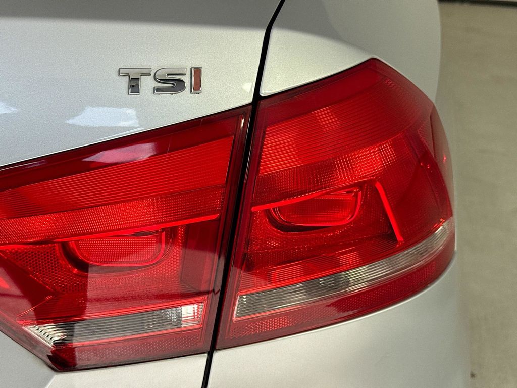 Used Car 2015 Volkswagen Passat  1.8t S For Sale Under $10,000 In Austin, Texas