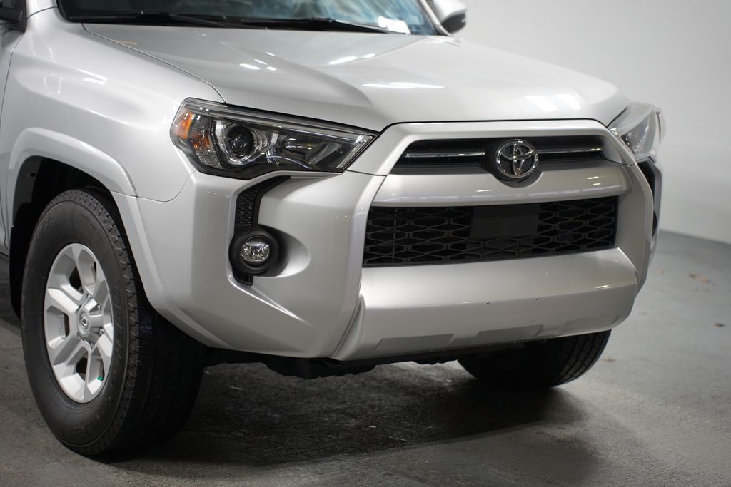 2023 Toyota 4Runner SR5 4