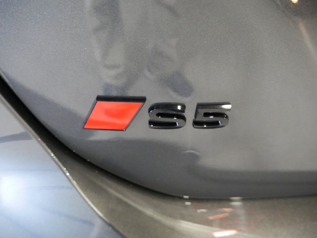 Thumbnail: 2025 Audi S5 - 10