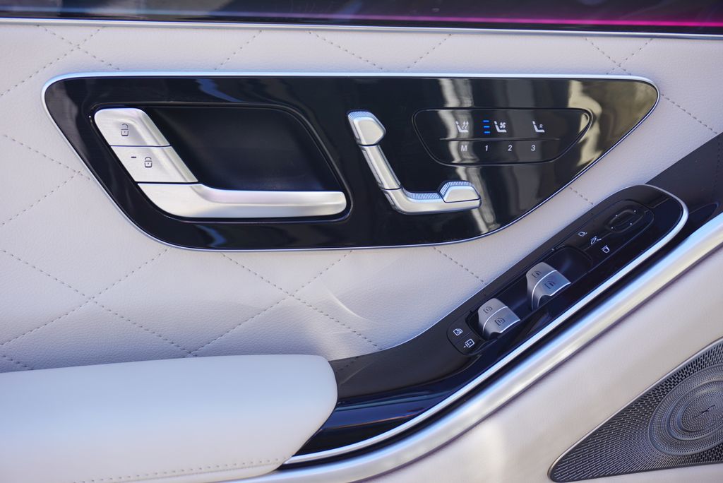 Thumbnail: 2024 Mercedes-Benz S-Class - 25