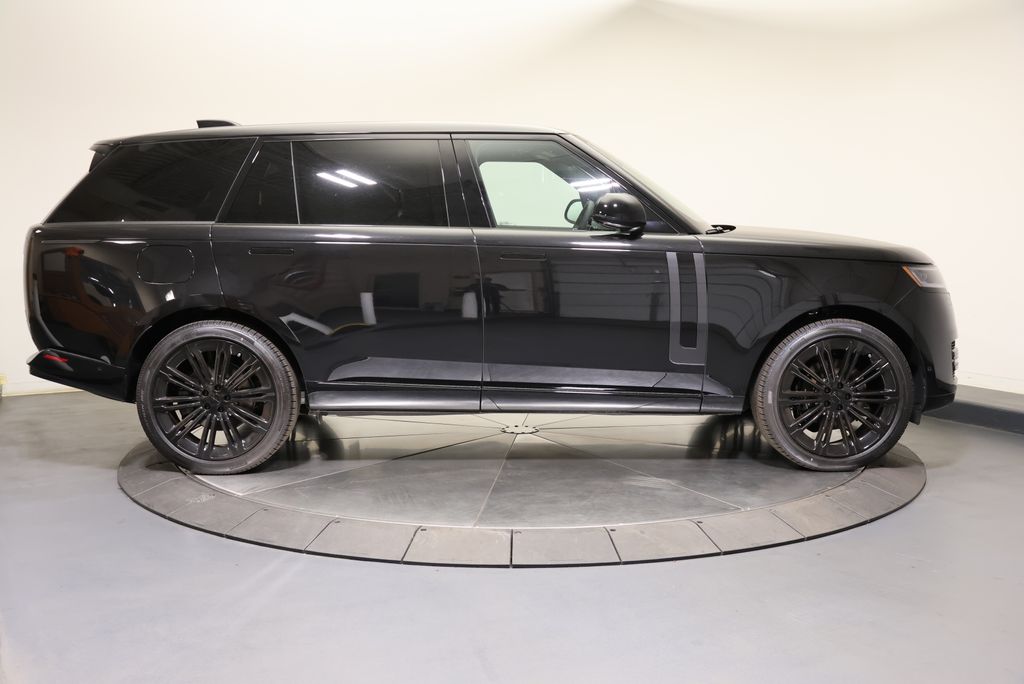Thumbnail: 2026 Land Rover Range Rover - 6