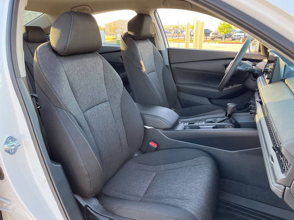 2024 Honda Accord LX 27