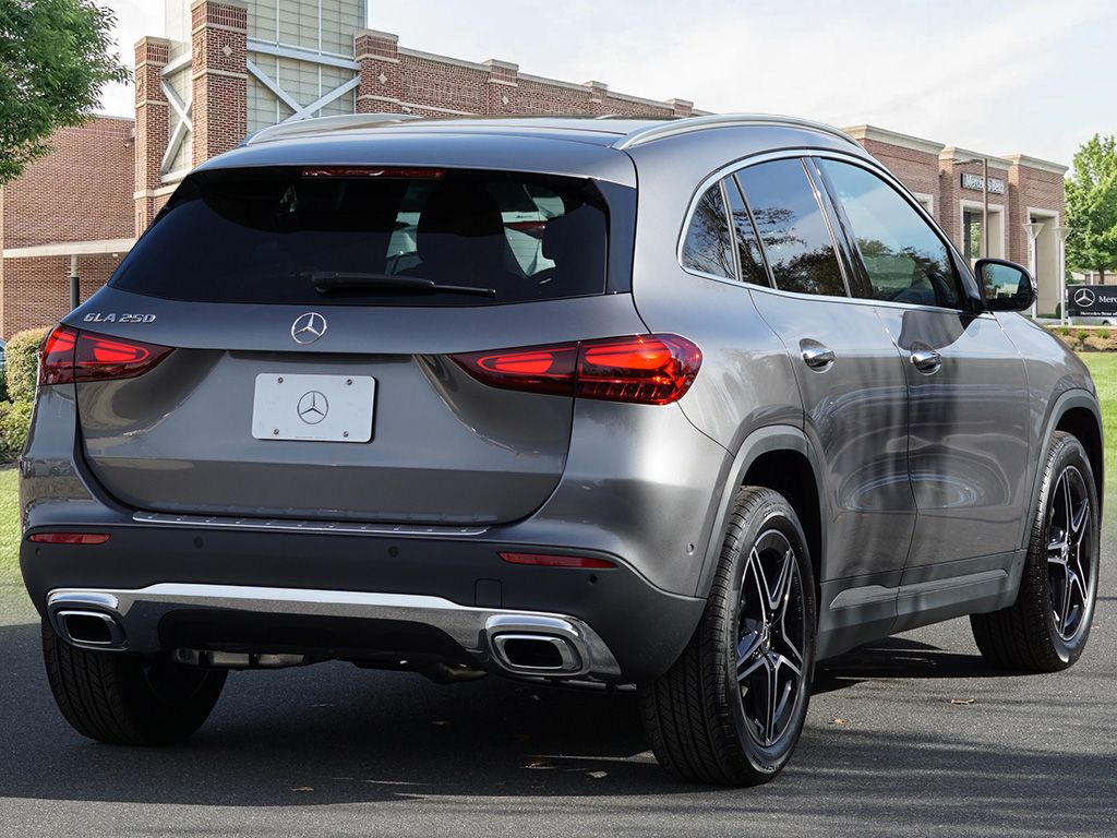 Thumbnail: 2026 Mercedes-Benz GLA - 6
