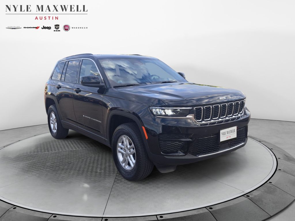 New Car 2025 Jeep Grand Cherokee  Laredo For Sale Under $40,000 In Austin, Texas