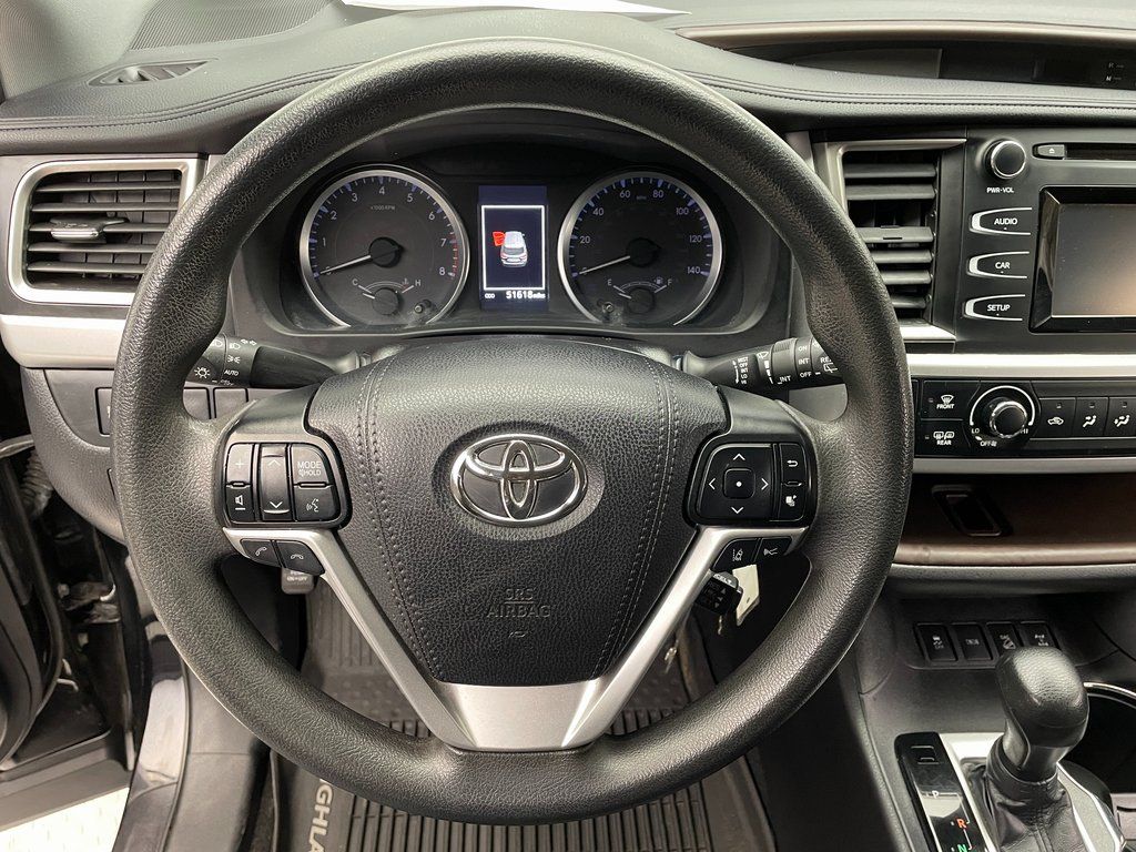 2019 Toyota Highlander LE 20