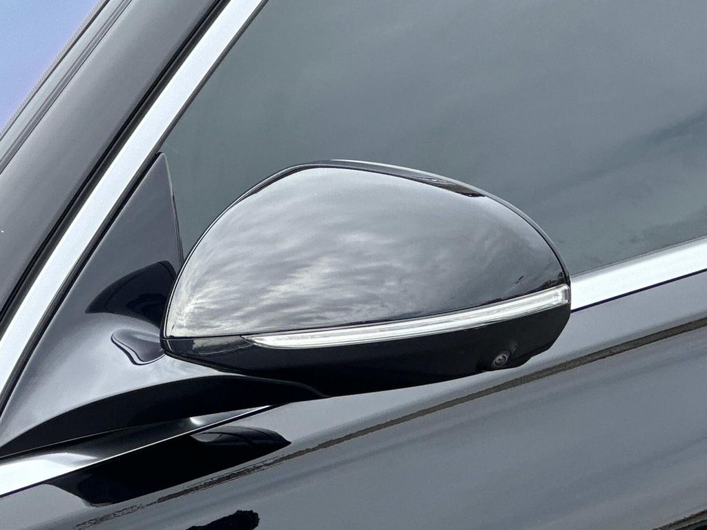 Thumbnail: 2022 Mercedes-Benz S-Class - 2