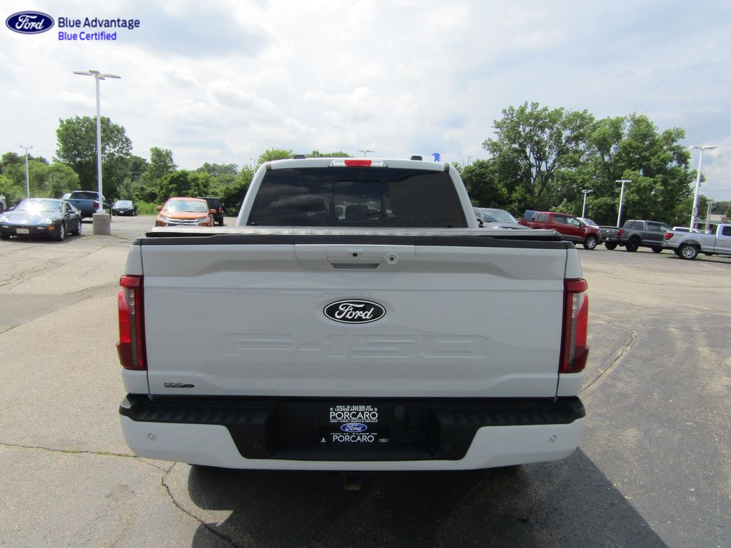 View vehicle photo 7
