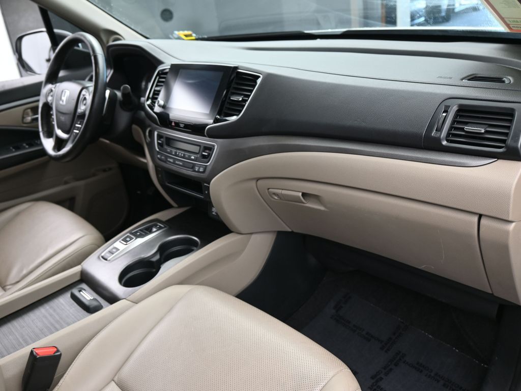 Used 2023 Platinum White Pearl Honda RTL image 50